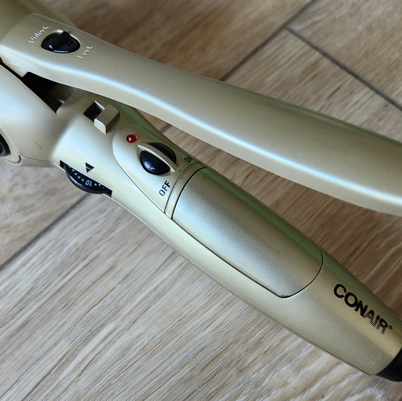 #B10 Conair Gold & Black Colored Hair Straightener - Picture 14 of 14